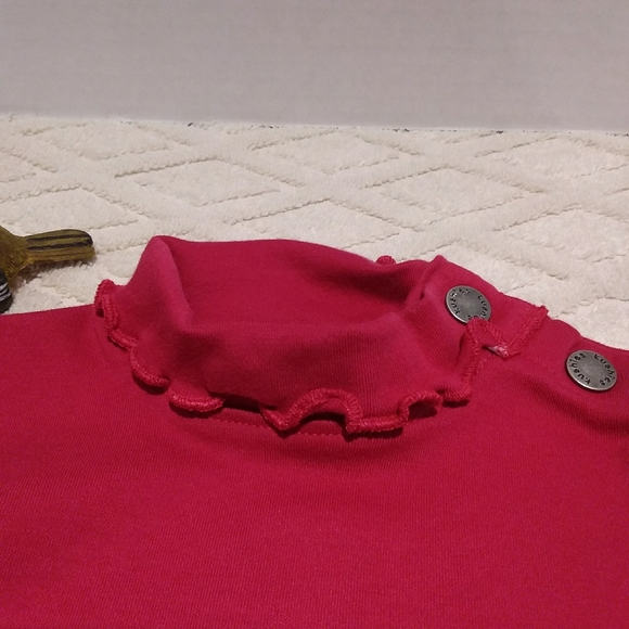 ๐ 2/$15 Kushies ruffled onesie - Picture 2 of 7